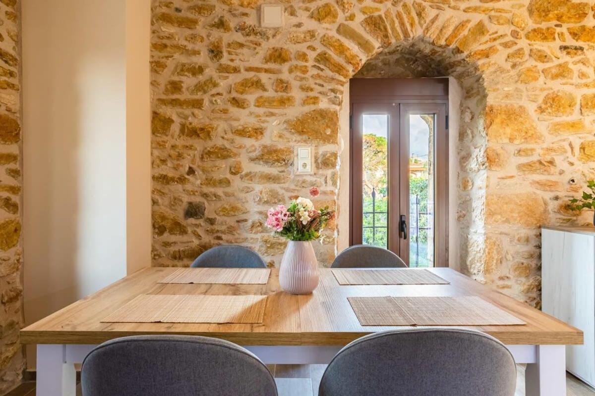 Mantineia Stone Villa-An Ethereal Getaway Megali Mantineia Exterior foto