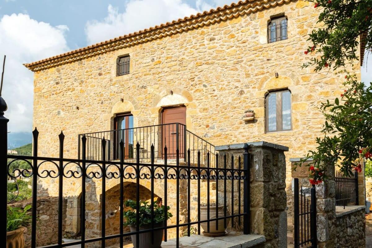 Mantineia Stone Villa-An Ethereal Getaway Megali Mantineia Exterior foto